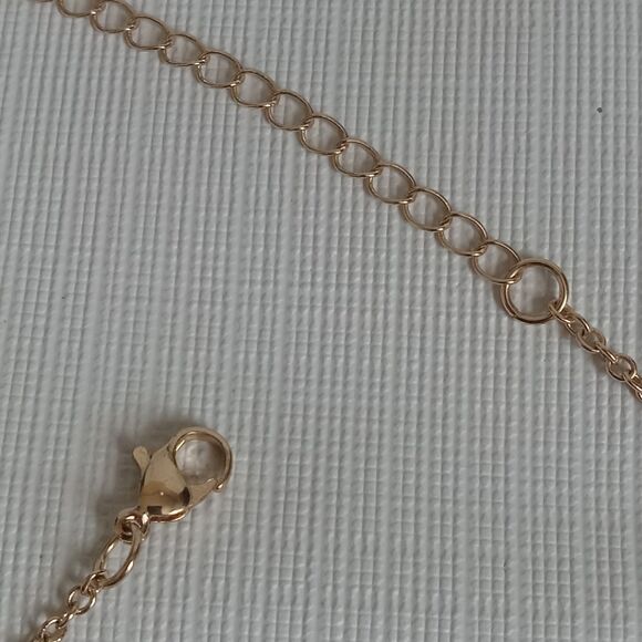Gold Tone & Green Lightweight Plastic Faux Gemstone Oval Shaped Pendant Necklace - Picture 9 of 9